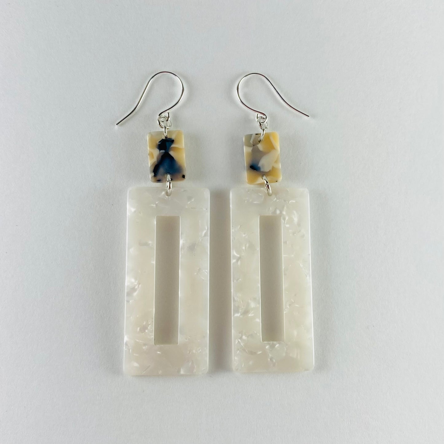 White Pearl Rectangle